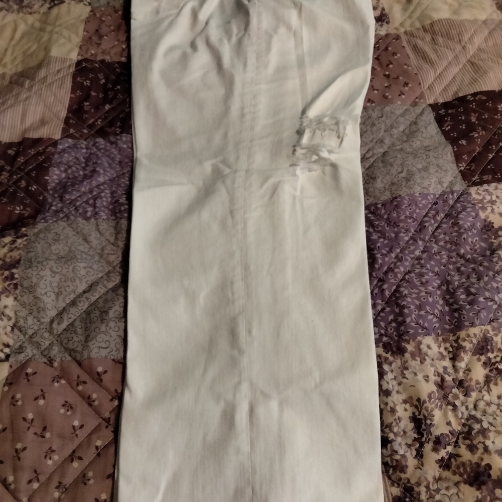 Lane Bryant Distressed Cropped Jeans - Picture 4 of 5